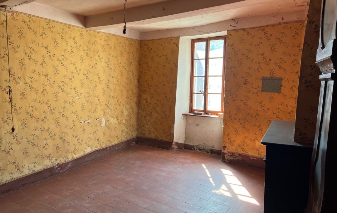 KARIN IMMOBILIER : House | OLARGUES (34390) | 68 m2 | 23 000 € 